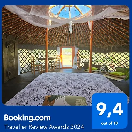 Yurta Bora Bora *